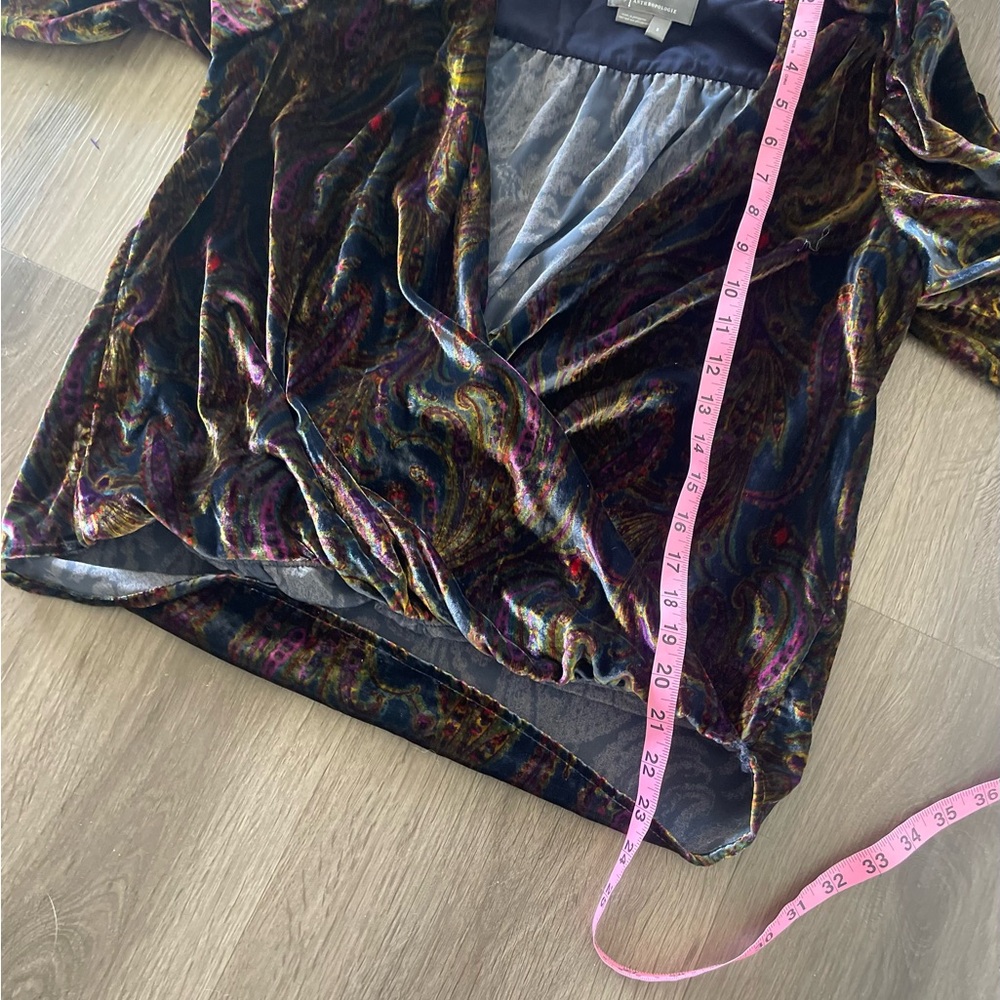 Anthropologie Velvet Wrap Top Paisley Print - Picture 8 of 8
